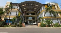 Kenari Asri Hotel Hotels in Dawe