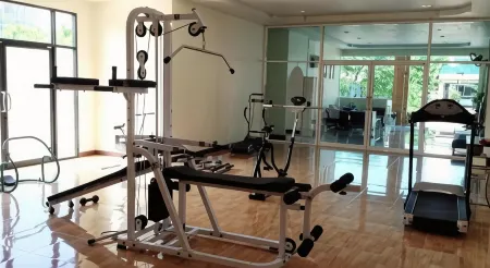 Grand PL Ville Hotel Отели в г. Пхаттхалунг