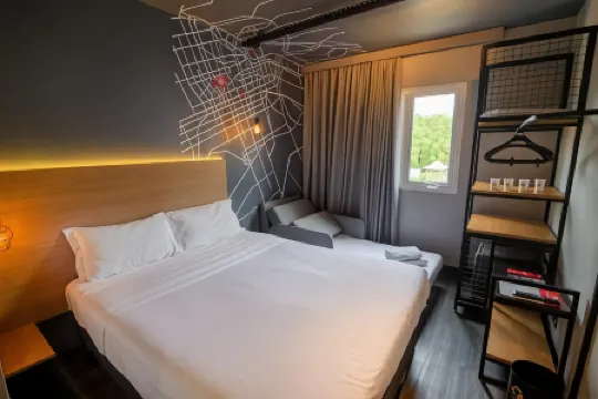 Ibis Curitiba Batel