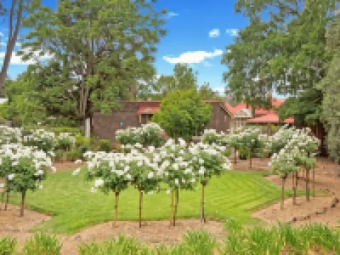Loloma House Hotels in Armidale