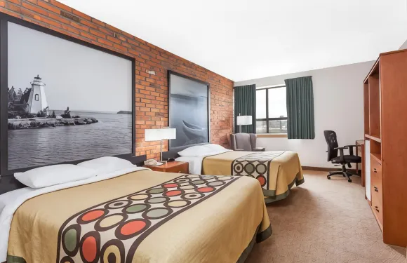 薩德伯裏温德姆速8酒店