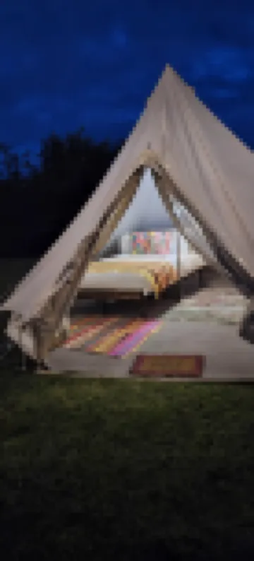 สโตน เซอร์เคิล แกลมปิ้ง