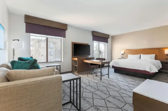 Hampton Inn & Suites Windsor - Sonoma Wine Country