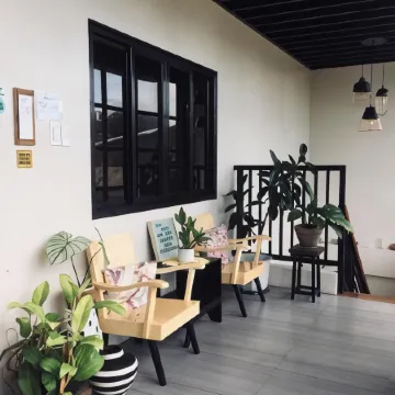 Pompeo and Luming's Inn