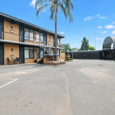 Avondel Motor Inn