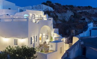 Acave Santorini Suites