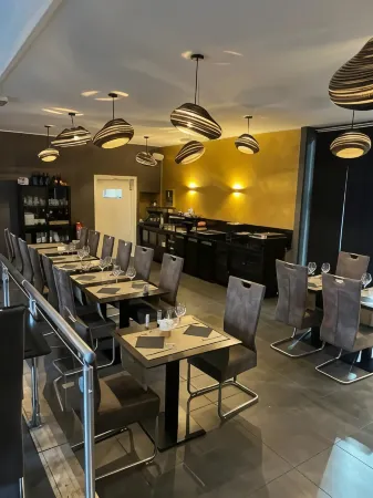 Hotel le Midi Отели в г. Вервье