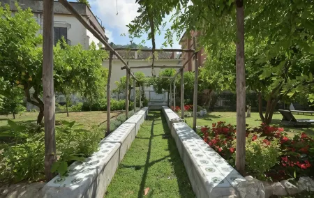 Casa Amorino Отели рядом с достопримечательностью «Piazza centrale minori»