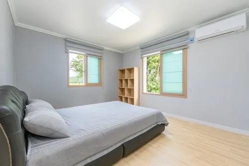 Pohang Little Forest Pool Villa Pension