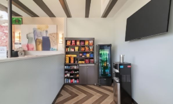 Best Western Plus Landmark Inn