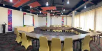 Rid's Hotel Palembang فنادق في Kebun Bunga