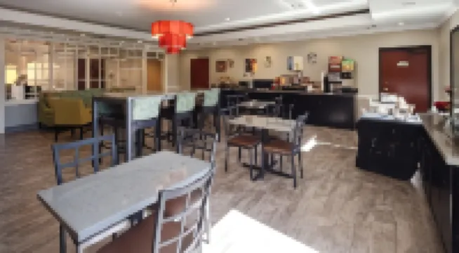 佳樂利亞泉景貝斯特韋斯特套房酒店