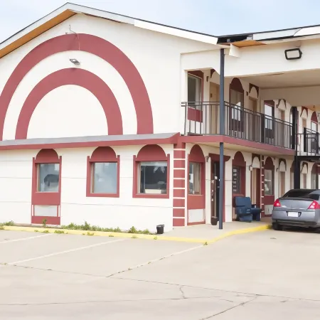 OYO Hotel Altus N Main St Отели в г. Jackson County