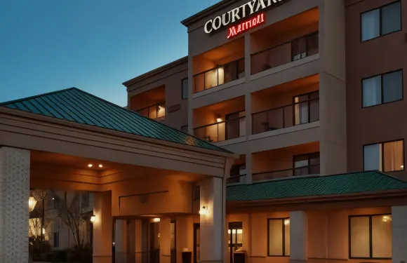 芝加哥聖查爾斯萬怡酒店