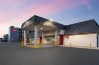 Ramada by Wyndham Kenner/New Orleans Airport South Hotel a Luling
