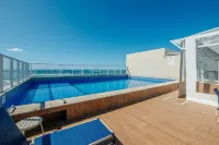 Condo. w/ Pool and Gym 70 m from the Beach - SMA