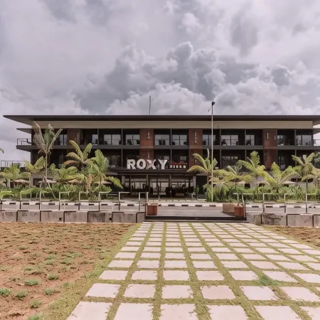 Roxy Sematan Villa & Townhouse