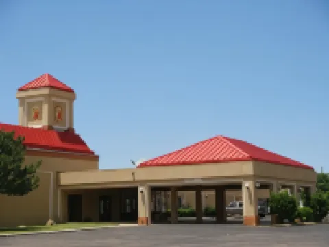 Super 8 by Wyndham Plainview Hotels in Plainview