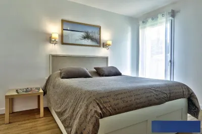 Sea view, 40m from the beach and 300m from shops Men Meur附近的飯店