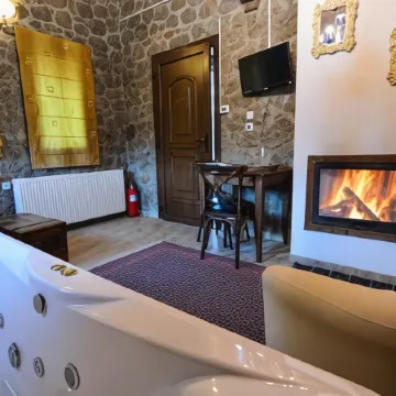 Trikalon Muses Art Suites