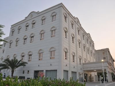 Royal Gardens Hotel
