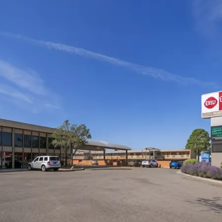 Best Western Plus Raton Hotel