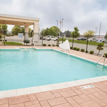 Comfort Suites Bloomington I-55 and I-74