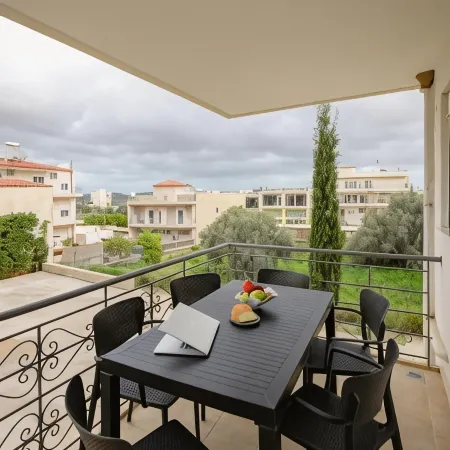 Elise Apartment Airport by Airstay