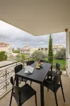 Elise Apartment Airport by Airstay - parking