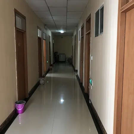 Korla Zhongxin Guest House
