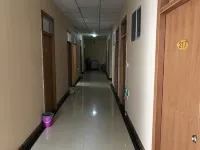 Korla Zhongxin Guest House