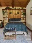 Hideaway Haven Farm Cottage Experience - Homestays