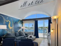Couples Waterfront Condo Saugatuck Kayak-Beach-Hike-Kayak  Outdoor Heated Pool Hotels in Saugatuck