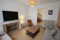 Cosy 5-bedroom townhouse. Close to all shops and hypercentre! - ห้องครัว
