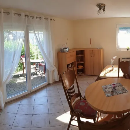 Ferienbungalow mit 35 qm und Terasse - DTS Apartments