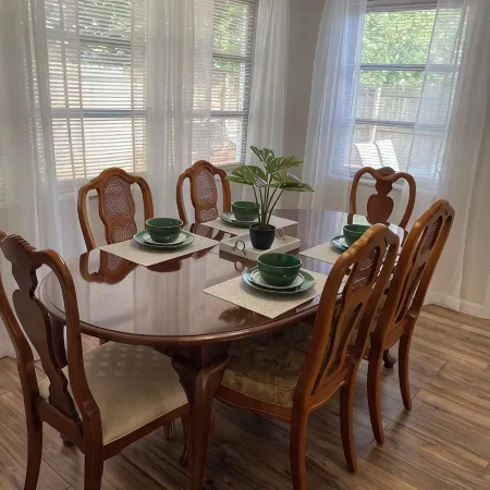 Cozy 3-bed home close to beautiful beaches.
