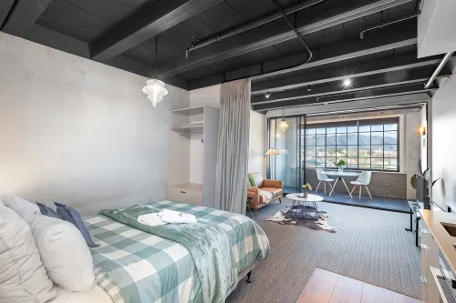 Cozy Studio - Private Balcony, Bath and Tub - 3 stjerner