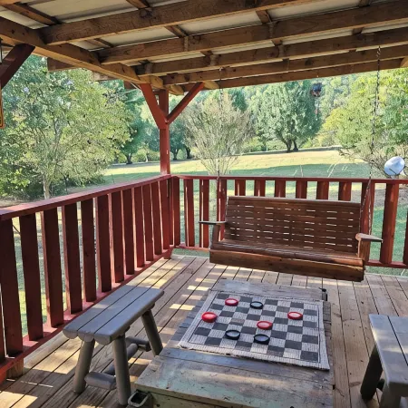 Authentic Cabin 5 Miles to Gsmnp & Cades Cove. Great Views. Easy Roads & Access