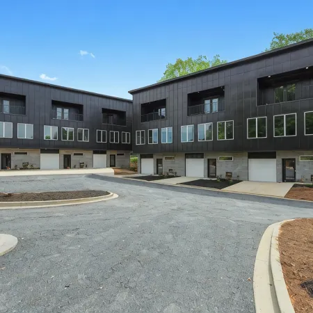 Gorgeous Clemson & Greenville Area Retreat 2Br 2.5 Bat/ Silos / Doodle Trail