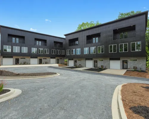 Gorgeous Clemson & Greenville Area Retreat 2Br 2.5 Bat/ Silos / Doodle Trail Hotels in Easley