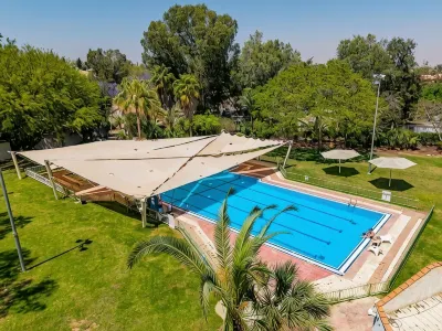 Eretz Zeelim Hotel a 