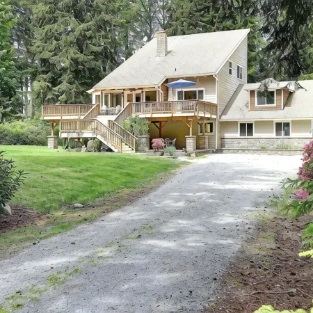 Come and enjoy our Cozy Coastal Cabin