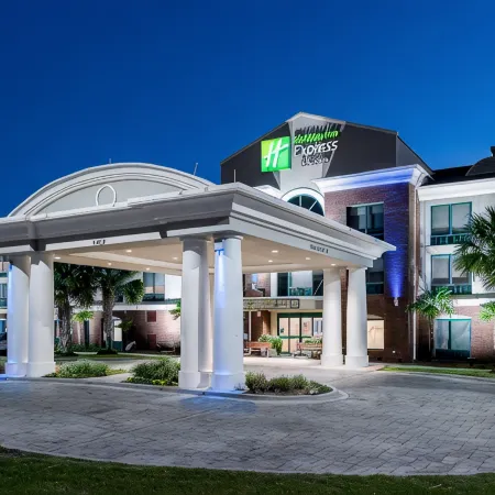 Holiday Inn Express & Suites Florence I-95 & I-20 Civic Ctr by IHG