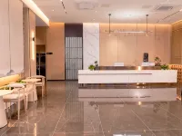 Yunfu Intercontinental Grand Hotel (Shangtawa Road Gerdeng Monastery) Hotels in Ngawa County