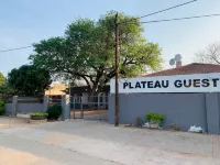 Plateau Guest House Hotels in Касане