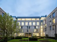 Elm Grove (University of Roehampton), London Hotels near Mortlake