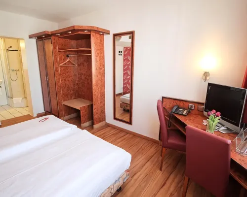 Hotel Miramar Frankfurt City Centre โรงแรมใกล้เรอเมอร์