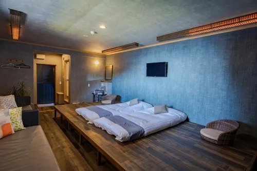 XYZ Private Spa and Seaside Resort - parking