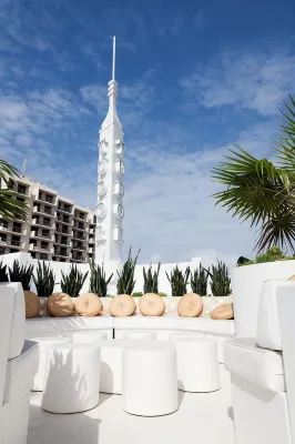 Dream South Beach by Hyatt