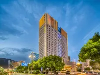 Double-Dove Peace International Hotel East Building فنادق في لينخاي